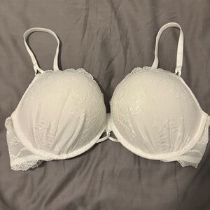 Victoria’s Secret Miraculous Plunge Bra